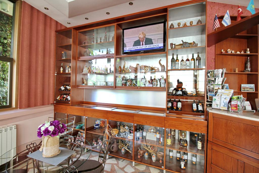Irmeni Hotel Tbilisi Eksteriør billede