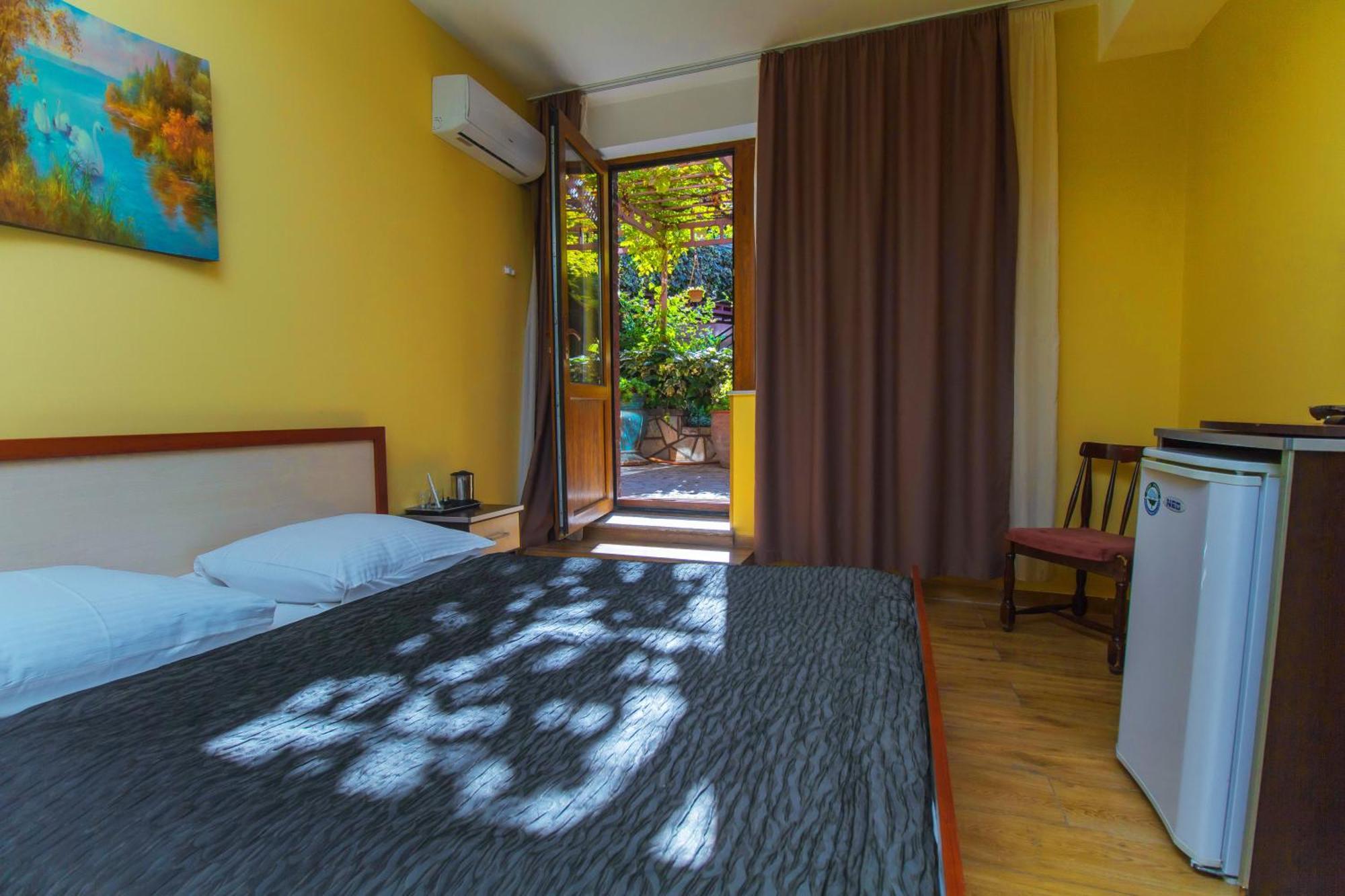 Irmeni Hotel Tbilisi Eksteriør billede