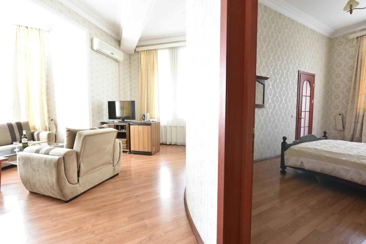 Irmeni Hotel Tbilisi Eksteriør billede