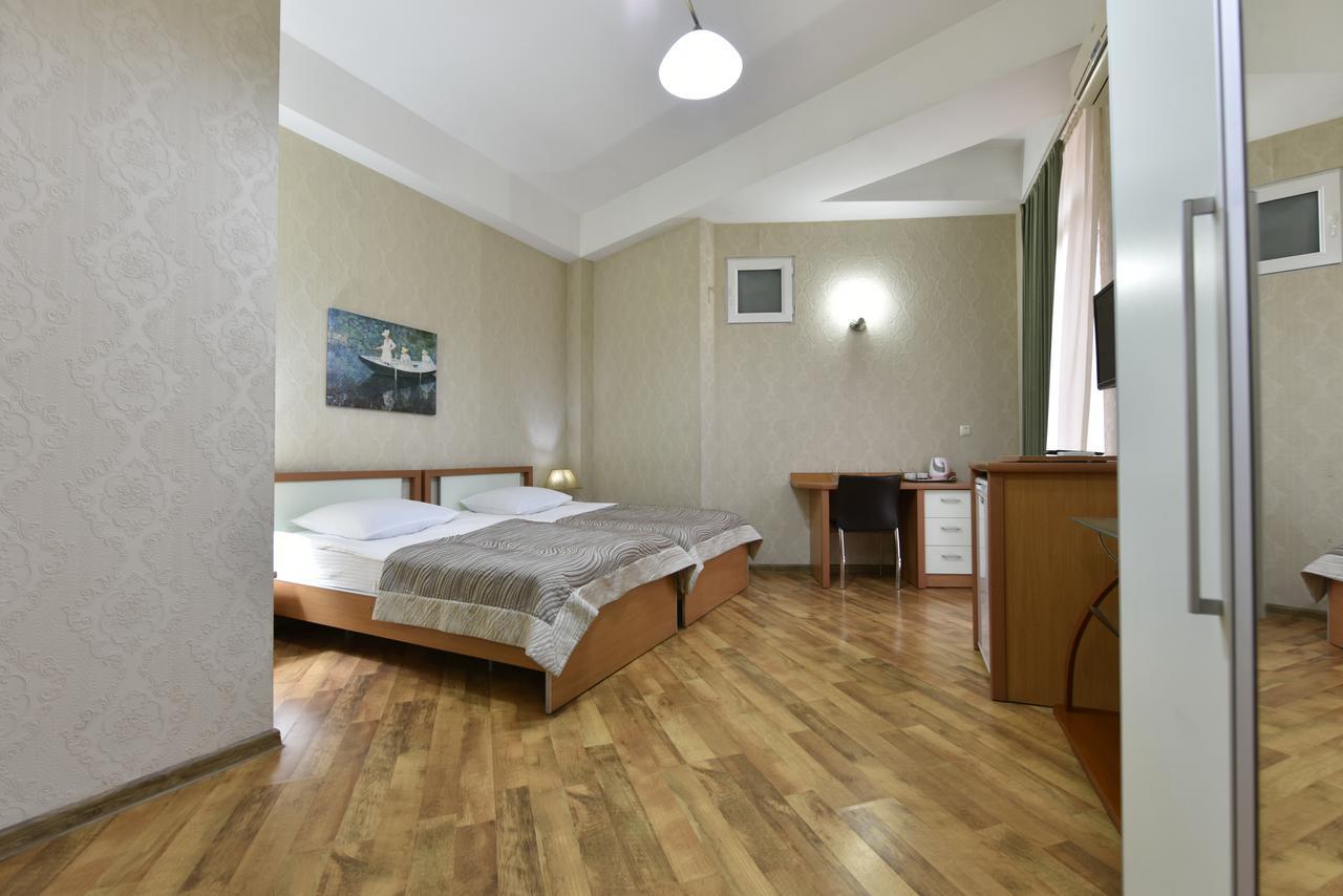 Irmeni Hotel Tbilisi Eksteriør billede